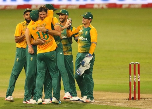.South Africa beat Australia in 1st T20 at Durban.