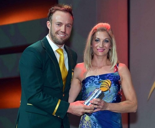 AB De Villiers with his mother during ICC event.